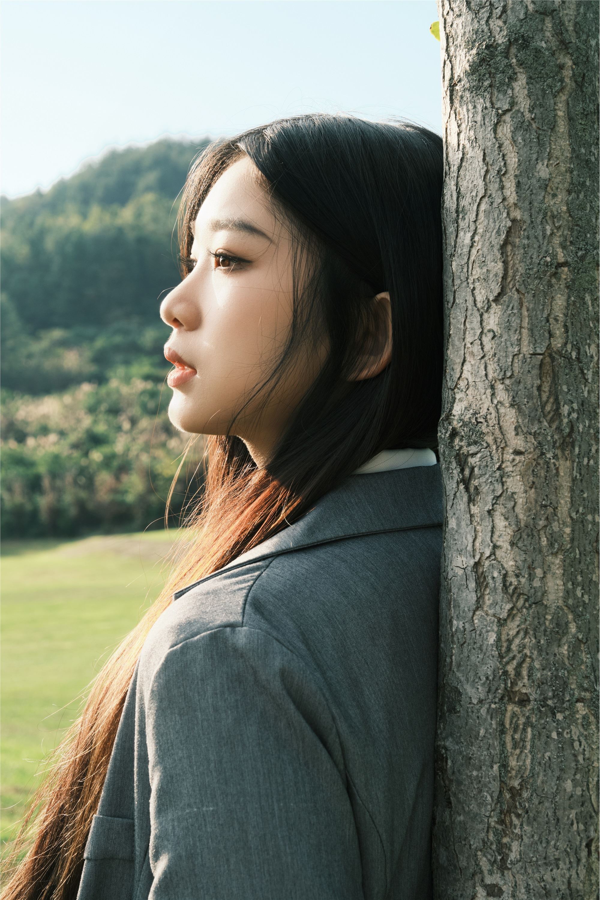 YITUYU艺图语 2025.01.06 草坪学院 一只狸猫